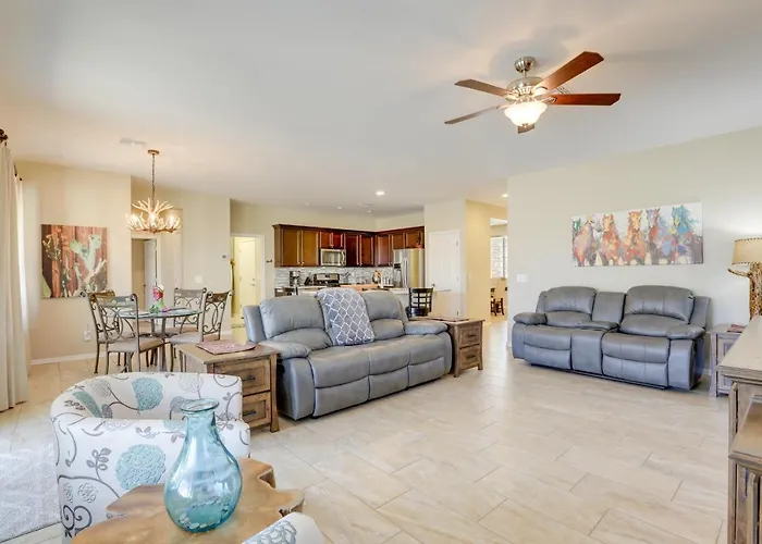 Pools + Perks! 55 + Escape Holiday home *