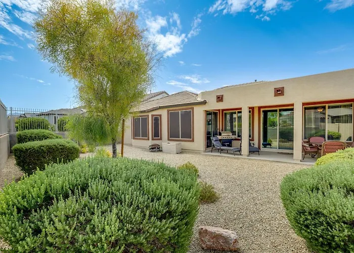 Holiday home Pools + Perks! 55 + Escape Goodyear